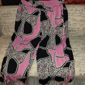 pink plus queen pantsf hurry buy now closing 4/1//2026